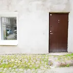 E12 Apartman